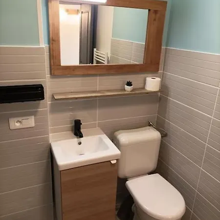 Apartment Entre Et Refait A Neuf, Wifi *