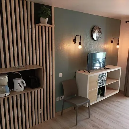 Apartment Entre Et Refait A Neuf, Wifi