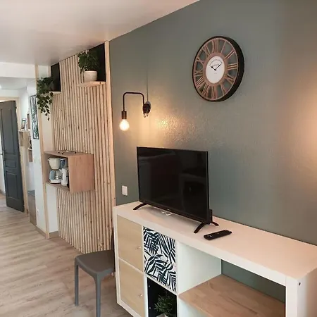 Entre Et Refait A Neuf, Wifi Apartment *